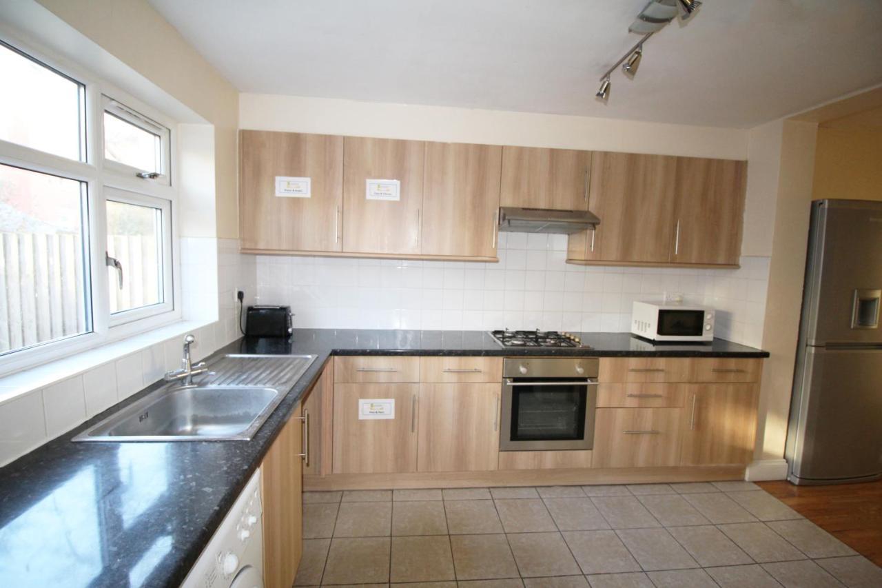 Flexistay Tooting Studios London Bagian luar foto