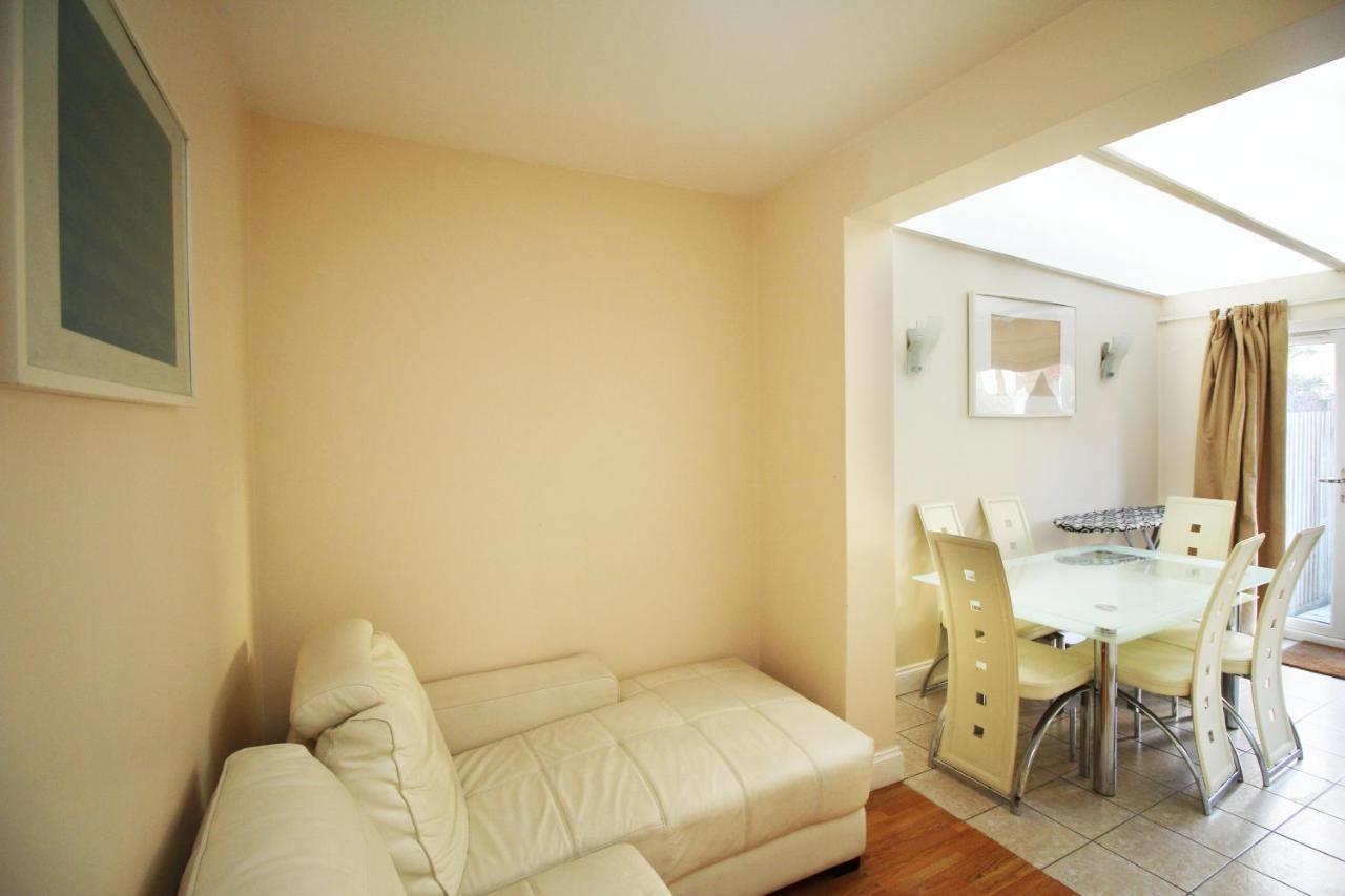 Flexistay Tooting Studios London Bagian luar foto